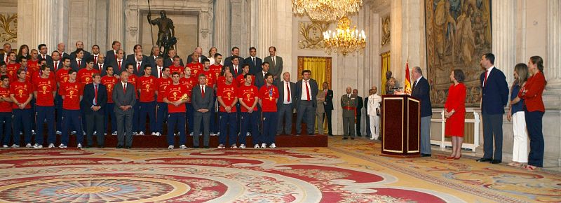 El Rey Juan Carlos ha dirigido unas palabras de agradecimiento para la Roja y ha asegurado que el día de hoy es "un día de inmensa emoción y orgullo. Un triunfo bien merecido de una selección excepcional que ha hecho realidad el sueño de todos los es