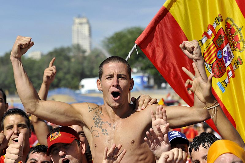 AMBIENTE ANTES DE LA LLEGADA DE LA SELECCION ESPAÑOLA DE FUTBOL A PUENTE DEL REY