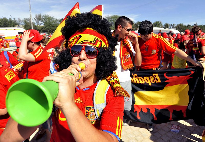 AMBIENTE ANTES DE LA LLEGADA DE LA SELECCION ESPAÑOLA DE FUTBOL A PUENTE DEL REY