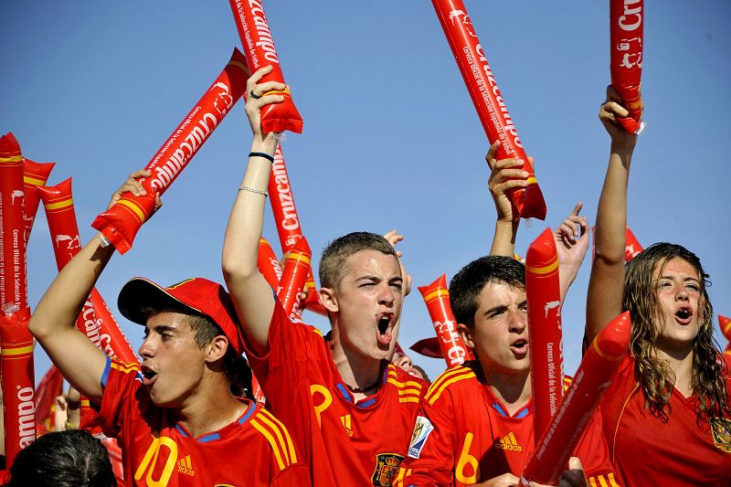 AMBIENTE ANTES DE LA LLEGADA DE LA SELECCION ESPAÑOLA DE FUTBOL A PUENTE DEL REY