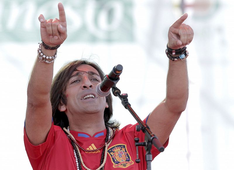 AMBIENTE ANTES DE LA LLEGADA DE LA SELECCION ESPAÑOLA DE FUTBOL A PUENTE DEL REY