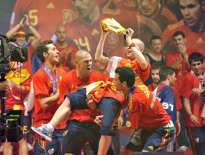 Los jugadores de la selección española de fútbol durante la celebración.