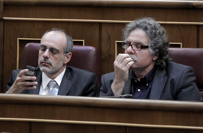 Los diputados de ERC, Joan Ridao y Joan Tardá, durante el Debate sobre el Estado de la Nación.
