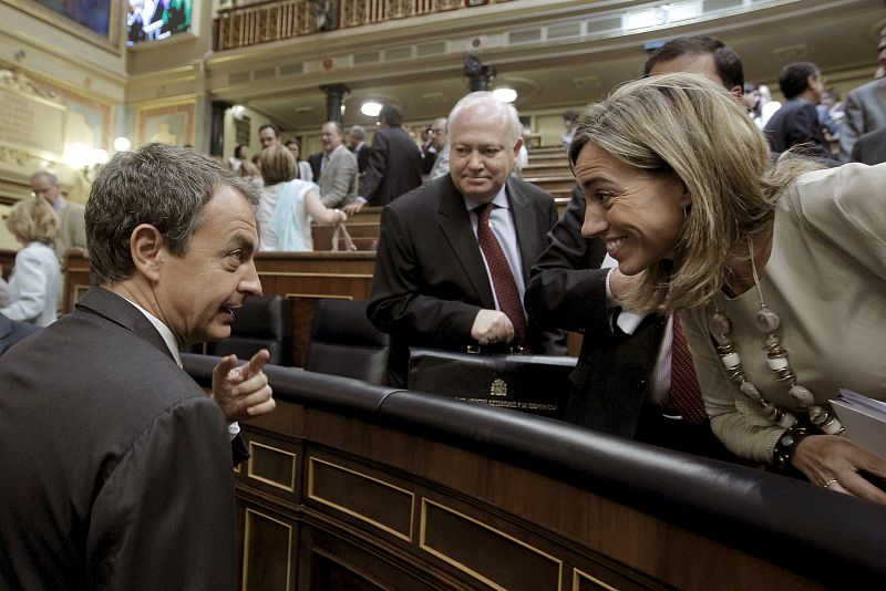 El presidente del Gobierno se despide de los miembros de su gabinete al concluir el Debate sobre el Estado de la Nación.