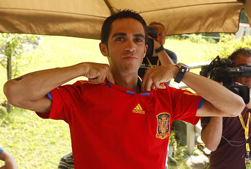 Astana rider Alberto Contador of Spain wears the jersey of Spain's World Cup champions before a news conference on a rest day for the Tour de France cycling race in Morzine