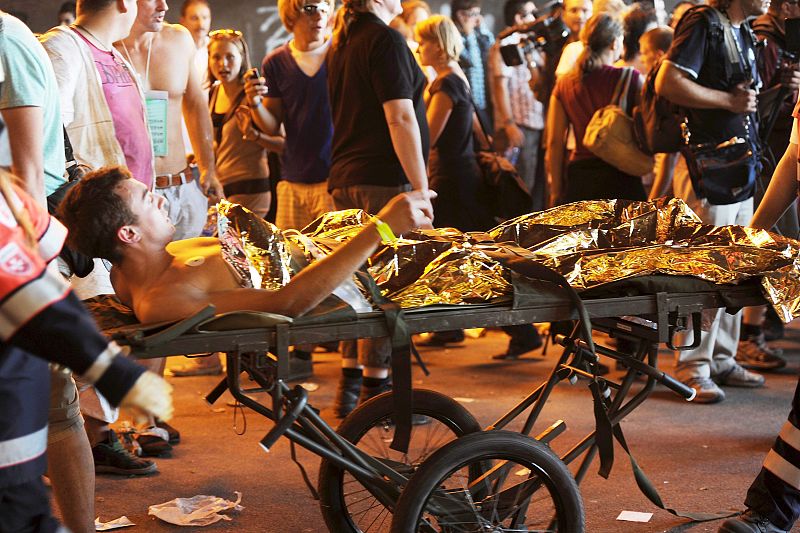 AL MENOS 15 PERSONAS MUERTAS EN DUISBURGO DURANTE LA CELEBRACIÓN DEL "LOVEPARADE"