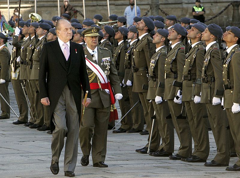 LOS REYES LLEGAN A LA CATEDRAL DE SANTIAGO PARA LA OFRENDA AL APÓSTOL