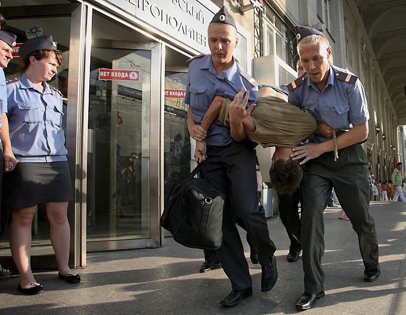 PROTESTA CONTRA EL PRIMER MINISTRO RUSO VLADIMIR PUTIN