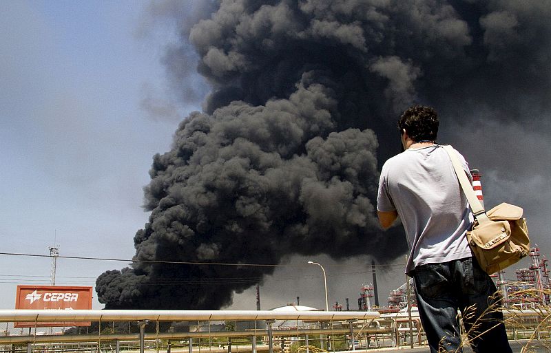 Imagen de la nube que ha generado el incendio