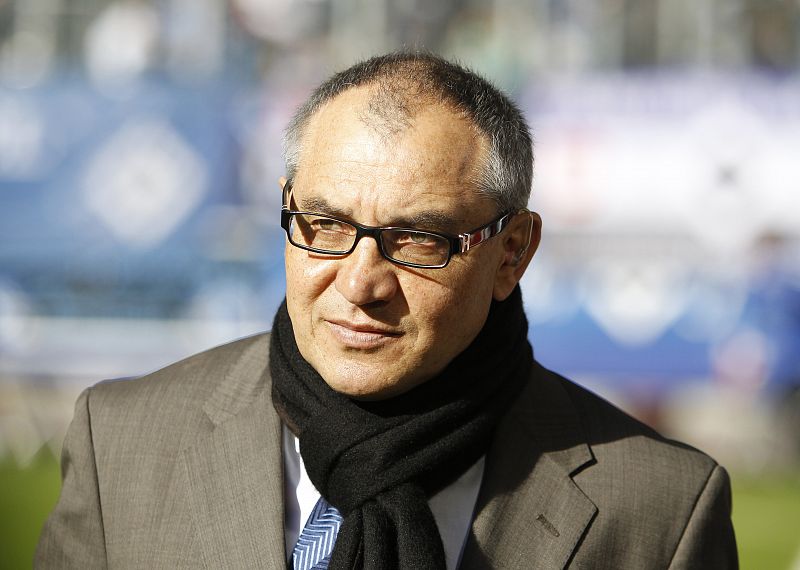 Schalke 04's coach Magath arrives for German Bundesliga soccer match against Hamburg SV in Hamburg