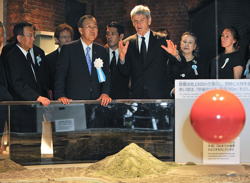 65 ANIVERSARIO DEL LANZAMIENTO DE LA BOMBA ATÓMICA CONTRA HIROSHIMA