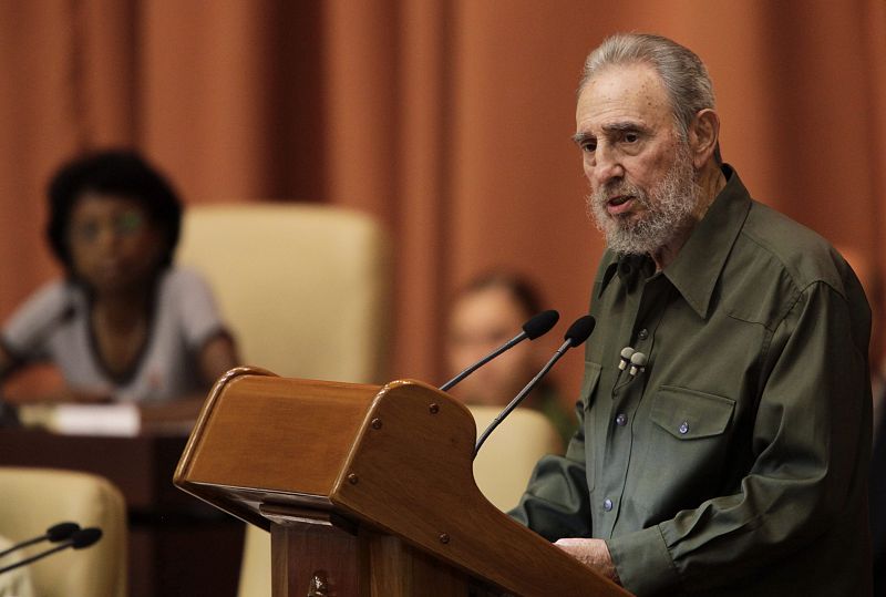 Former Cuban President Fidel Castro addresses the audience at the National Assembly in Havana