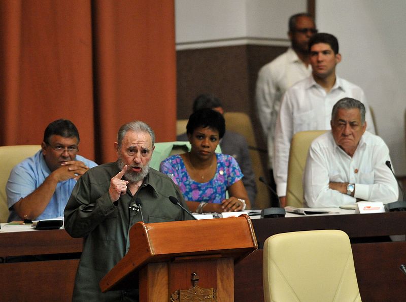 FIDEL CASTRO INTERVIENE EN LA ASAMBLEA NACIONAL TRAS CUATRO AÑOS DE AUSENCIA