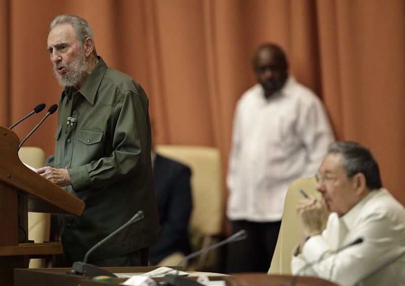 Former Cuban leader Fidel Castro addresses the audience during the National Assembly in Havana