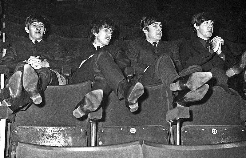 Paul Berriff retrató a los Beatles en los momentos previos a sus actuaciones .