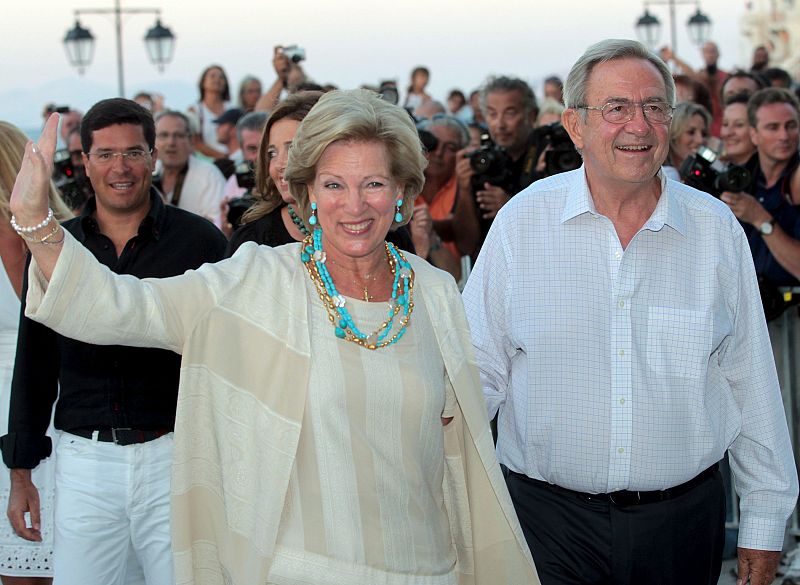 CÓCTEL ANTES DE LA BODA DE NICOLÁS DE GRECIA CON TATIANA BLATNIK