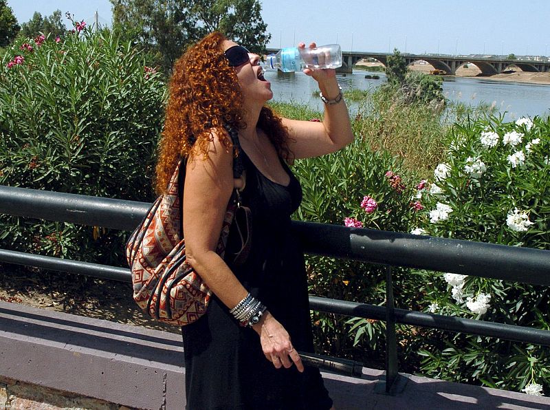 Las altas temperaturas ponen en alerta roja a Murcia, Alicante y Valencia.