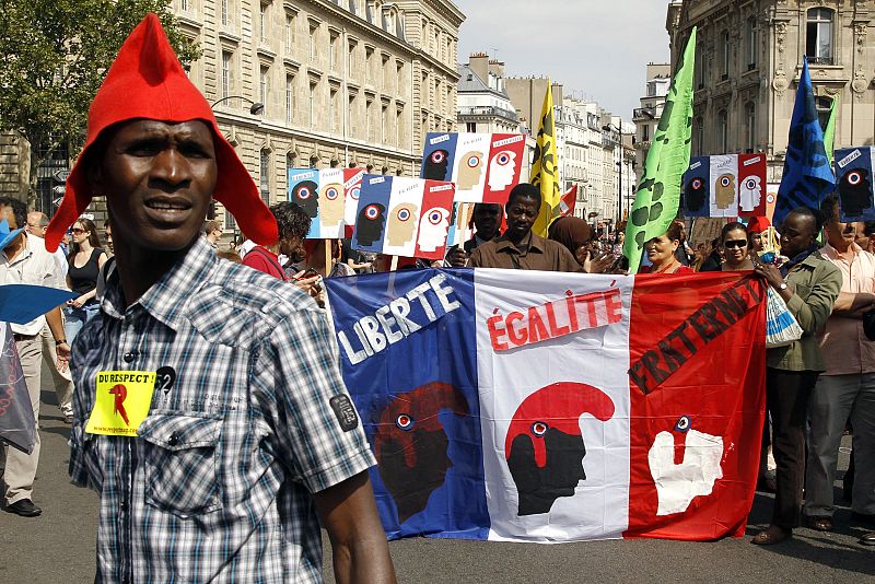Concentraciones contra la deportación de gitanos de Francia