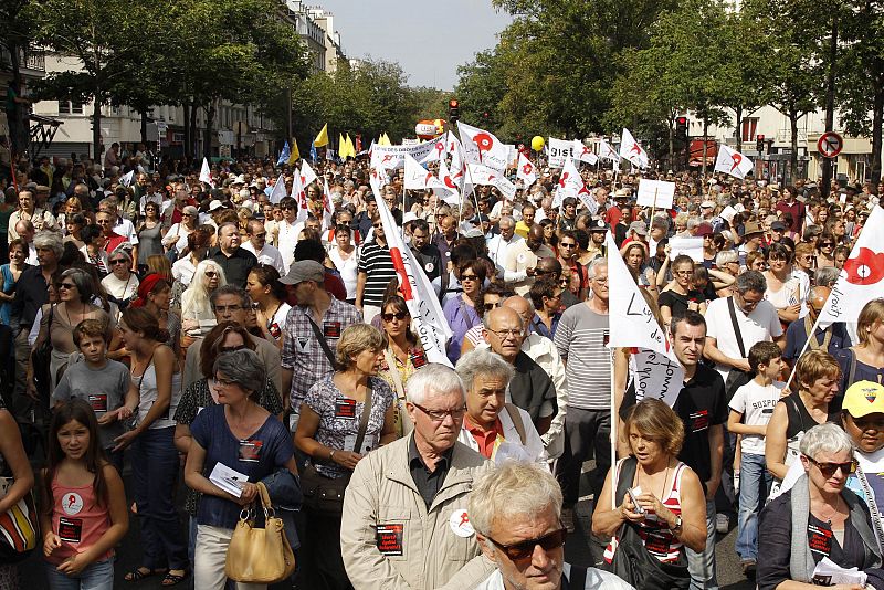 Manifestaciones contra la deportación de gitanos