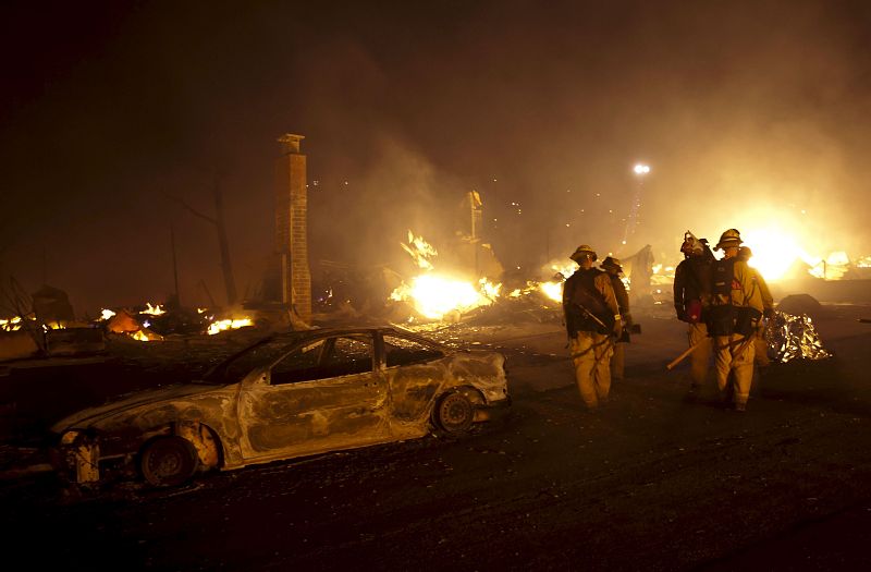 UNA EXPLOSIÓN CAUSA UN GRAN INCENDIO CERCA DEL AEROPUERTO DE SAN FRANCISCO