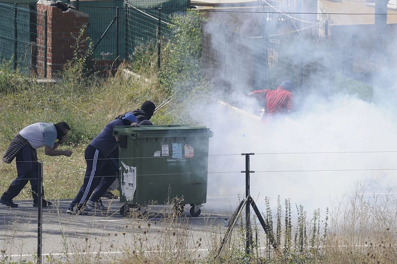 LOS MINEROS VUELVEN A CORTAR VARIAS CARRETERAS EN LA PROVINCIA DE LEÓN