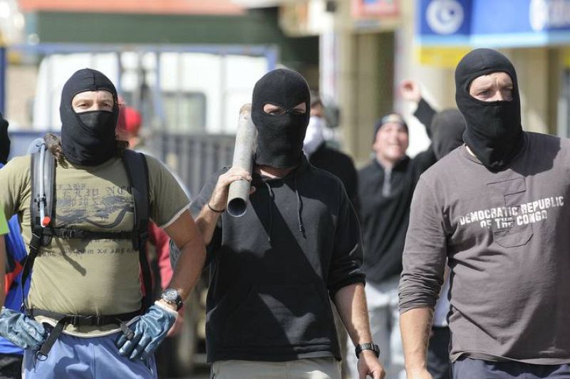 LOS MINEROS VUELVEN A CORTAR VARIAS CARRETERAS EN LA PROVINCIA DE LEÓN 