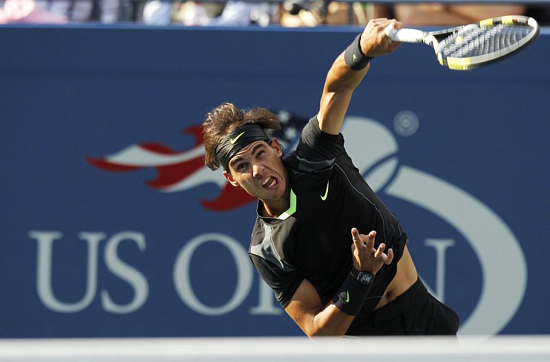 Nadal hizo gala del servicio rápido y plano que ha estado exhibiendo en este torneo, y que le valió llegar a la final.