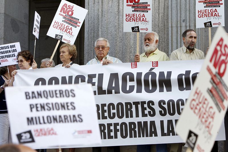 PROTESTA DE PENSIONISTAS Y JUBILADOS