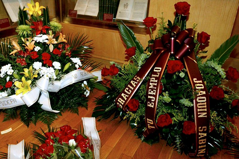 LA CAPILLA ARDIENTE DE JOSÉ A. LABORDETA SE ABRE AL PÚBLICO