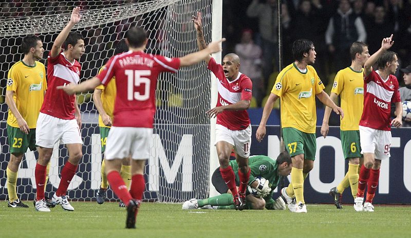 Los jugadores del Spartak de Moscú celebran el gol conseguido ante el MSK Zilina.