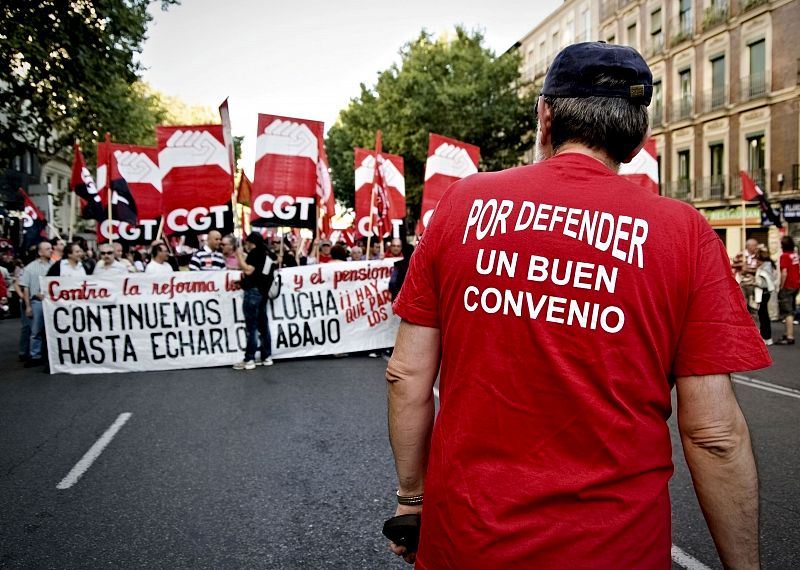 Los manifestantes de la CGT también han pedido la retirada de la reforma laboral