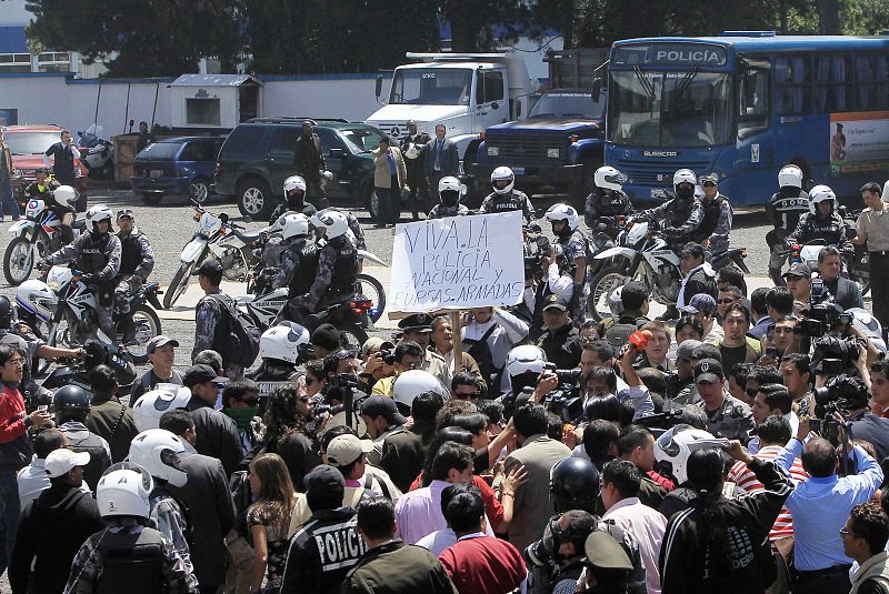 Imagen de la protesta de los policías de Ecuador en Quito