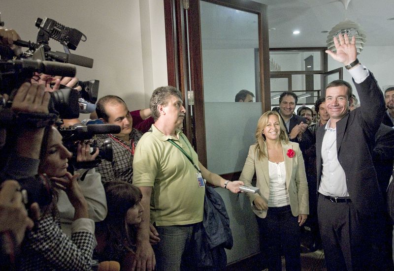 TOMÁS GÓMEZ GANA EN PRIMARIAS SOCIALISTAS MADRILEÑOS A CANDIDATA DE ZAPATERO