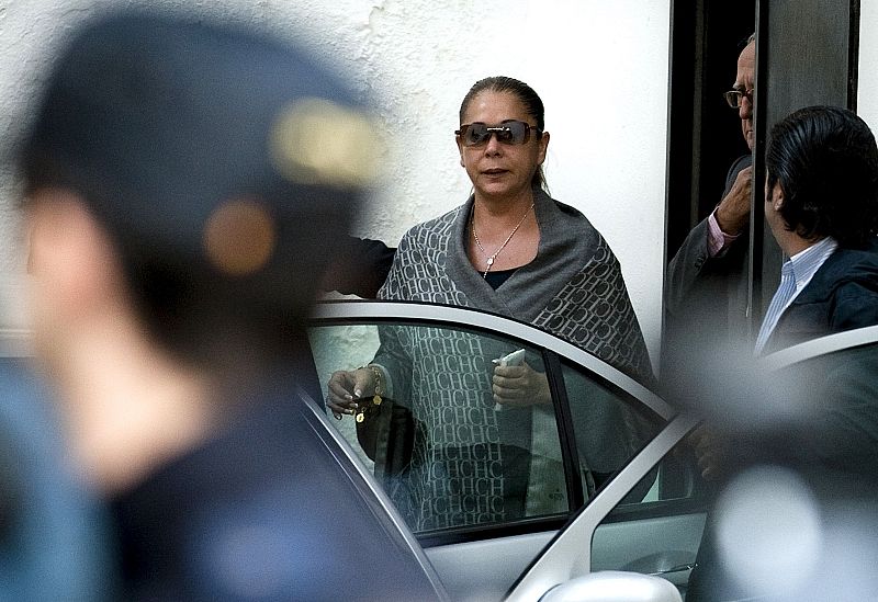 LA PANTOJA RECIBE LA NOTIFICACION DEL CASO MALAYA