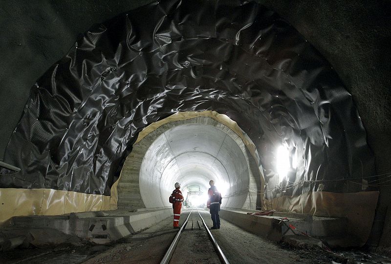 Hoy es el día X, el día en el que se unen los dos extremos del túnel de San Gotardo, en Suiza