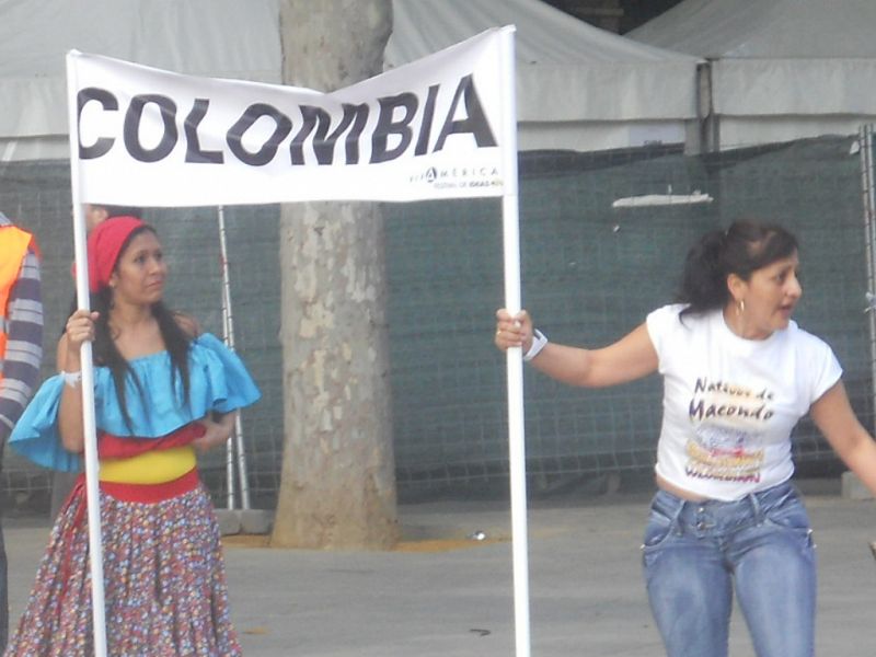 EStar cerca de juanes, cerca de colombia...