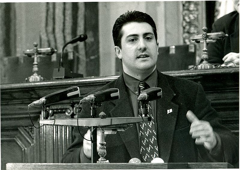 En 1992, Joan Puigcercós fue elegido diputado del Parlamento de Cataluña, donde estuvo hasta el año 2000