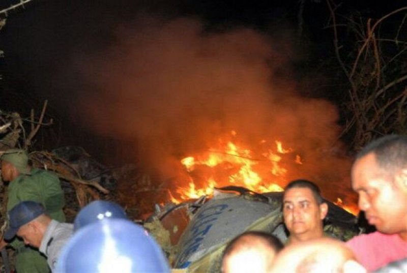 Foto más cercana del avión siniestrado
