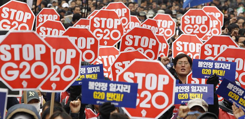 Miles de personas se han manifestado en las calles de Seúl para protestar contra el G-20