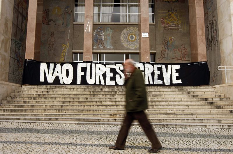 'No crucéis la línea', proclamaban en la Universidad de Lisboa