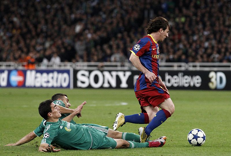 A Leo Messi no fueron capaces de deternle en Atenas.