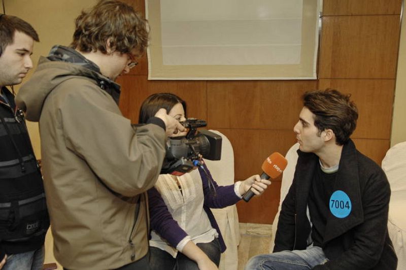  Uno de los candidatos, tras su actuación