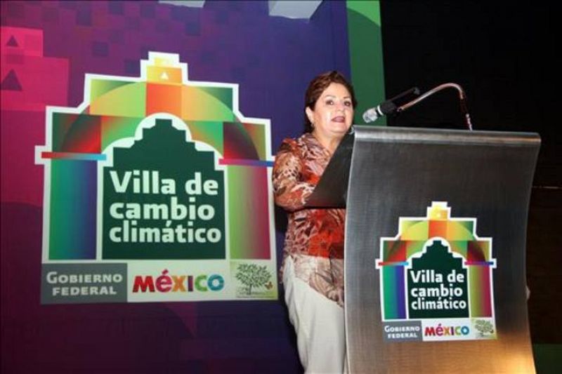 La ministra mexicana de Relaciones Exteriores, Patricia Espinosa,  durante la inauguración de la Villa Climática instalada en el centro de Recreo de Cancún  (México), donde se celebra la reunión del Clima COP16 que ha comenzado este lunes