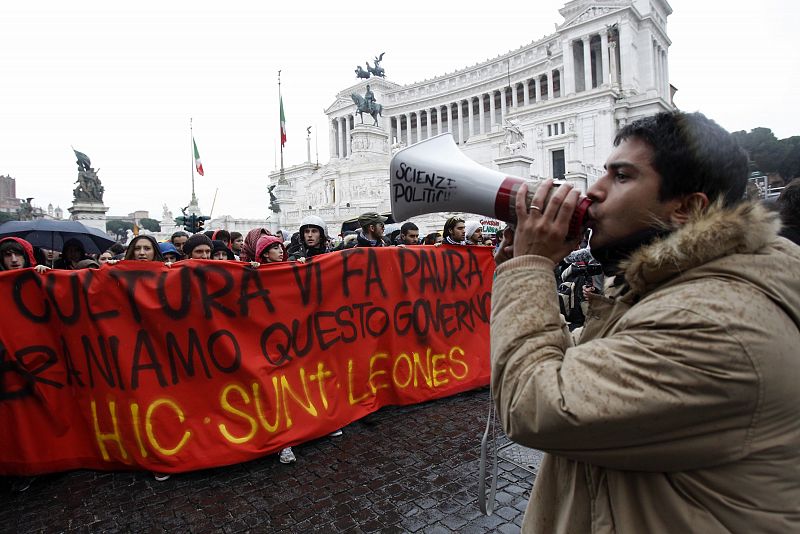 En algunas pancartas se podía leer. "El Gobierno tiene miedo de nuestra cultura".