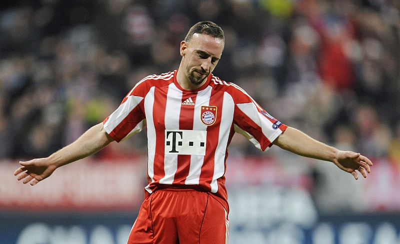 El jugador del Bayern de Múnich, el francés Franck Ribery, celebra tras anotar el 1-0 durante el partido entre el Bayern de Múnich y el Basilea.