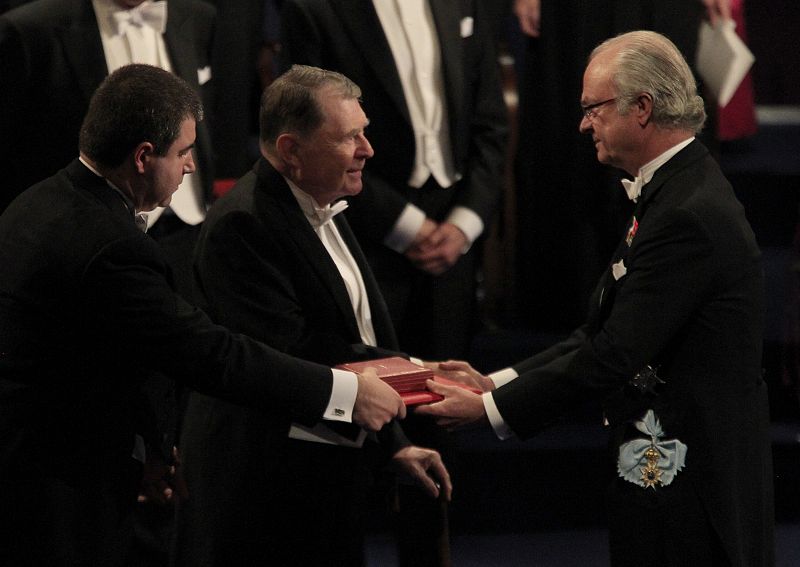 U.S. scientist Heck receives joint 2010 Nobel Prize in Chemistry from Swedish King Carl XVI Gustaf at Concert Hall in Stockholm