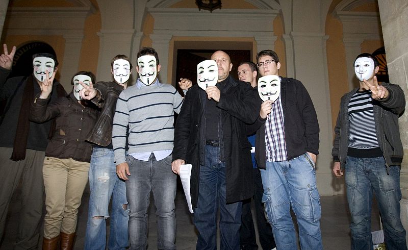 INTERNAUTAS CONVOCAN ACTOS DE APOYO A ASSANGE EN SEVILLA