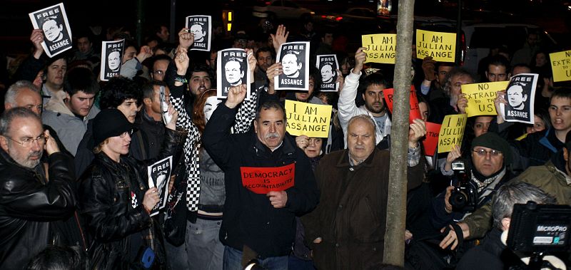 ACTO DE APOYO A JULIAN ASSANGE EN MADRID