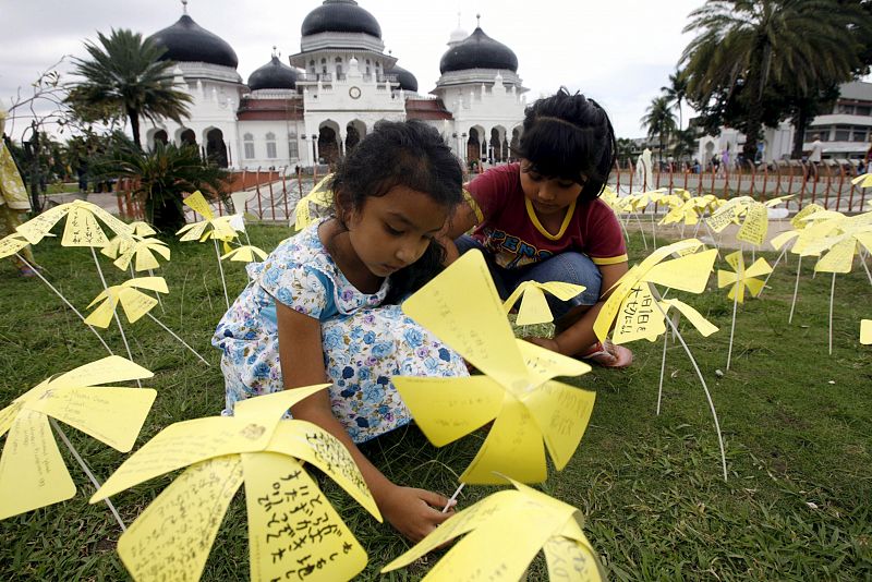 CONMEMORACIÓN DEL TSUNAMI