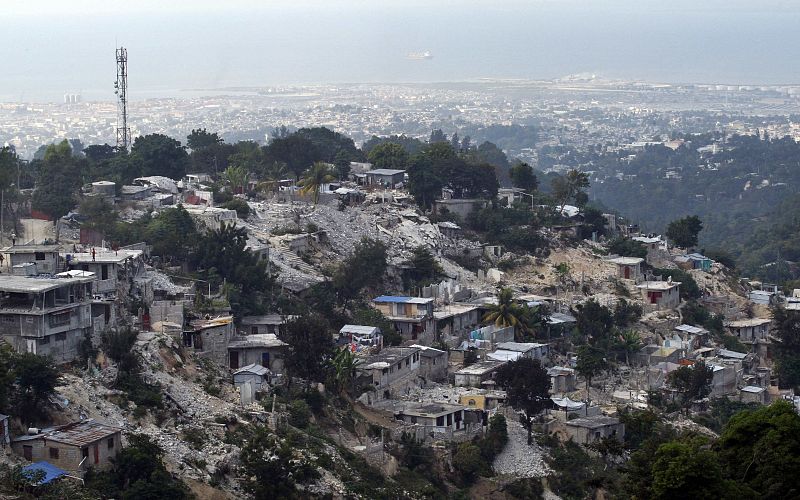 Vista de Canape-Vert un año después del terremoto de Haití